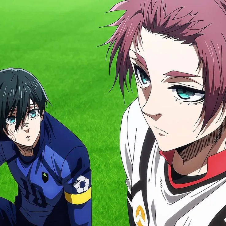 Rin Itoshi and Sae Itoshi during a 1v1 moment